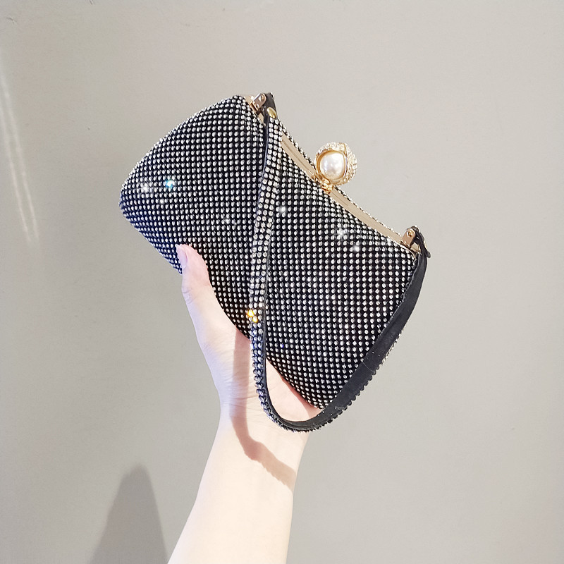 2021 New Banquet Handbag Diamond Rhinestone Dinner Bag Trendy Party Small Bag Shiny Handbag for Women Dress Garment Bag