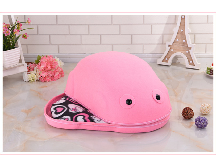 Creative car felt pet nest can be removed from the four seasons universal thermal insulation dog kennel. Creative car felt pet nest can be removed from the four seasons universal thermal insulation dog kennel.