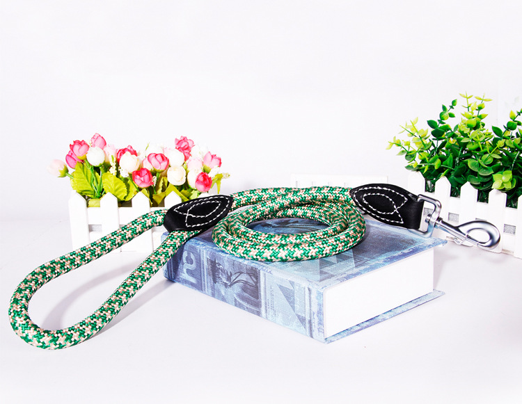 Factory direct leather, imported dog towing rope, imitation nylon dog rope, round dog chain medium large pet rope