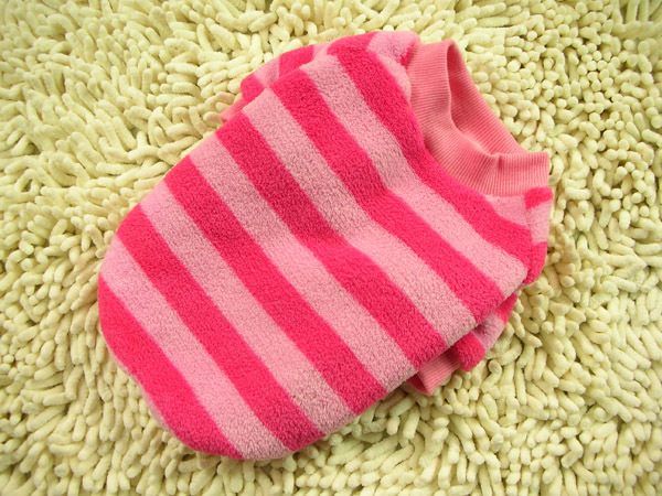 The CWQ pet clothing color stripe round neck sweater, coral fleece warm and breathable The CWQ pet clothing color stripe round neck sweater, coral fleece warm and breathable