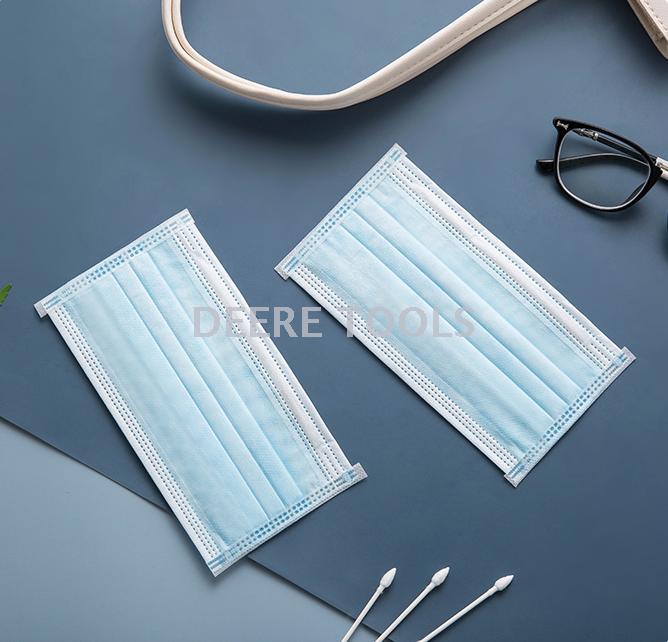 Spot 50 pieces of only three layers of disposable blue face mask muzzle and nose mask Spot 50 pieces of only three layers of disposable blue face mask muzzle and nose mask