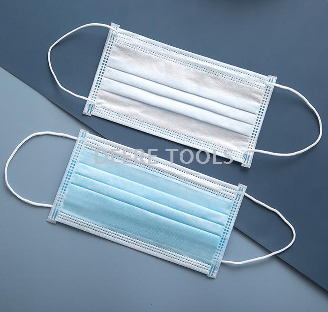 Spot 50 pieces of only three layers of disposable blue face mask muzzle and nose mask Spot 50 pieces of only three layers of disposable blue face mask muzzle and nose mask