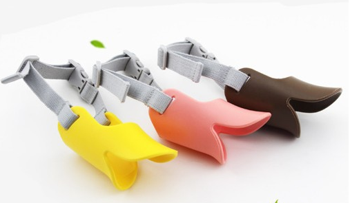 Duck muzzle a new type of dog muzzle is anti-bite and anti-bite soft plastic multi-color plastic of optional size Duck muzzle a new type of dog muzzle is anti-bite and anti-bite soft plastic multi-color plastic of optional size