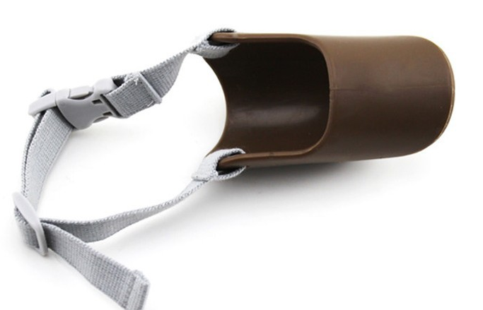 Duck muzzle a new type of dog muzzle is anti-bite and anti-bite soft plastic multi-color plastic of optional size Duck muzzle a new type of dog muzzle is anti-bite and anti-bite soft plastic multi-color plastic of optional size