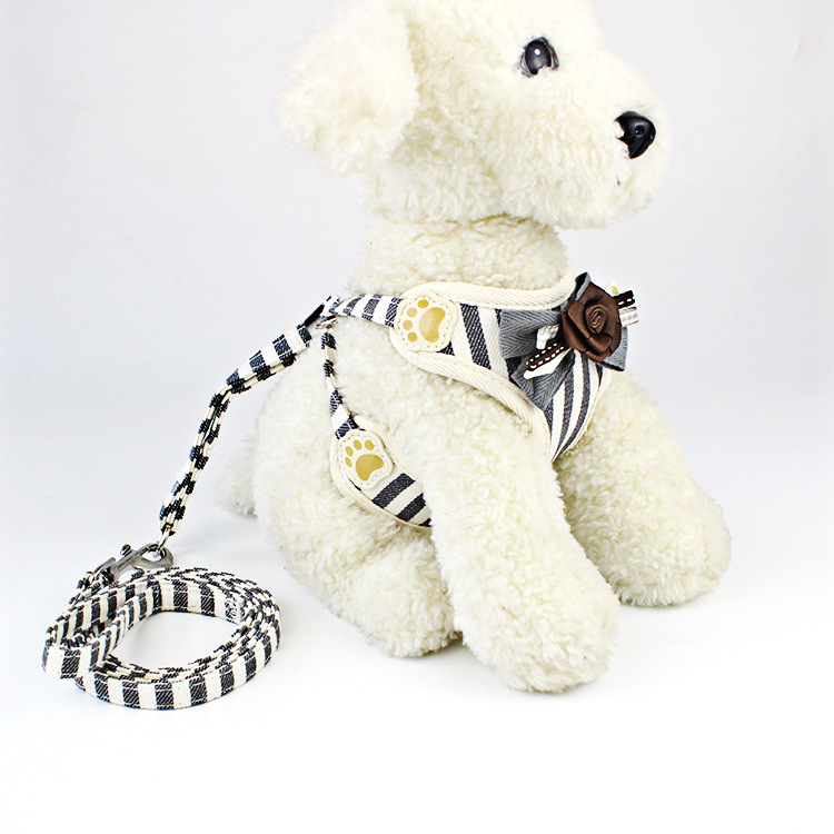Factory direct sale of new pet chest straps breathable vest - style dog chest and back leash leash walking dog harness