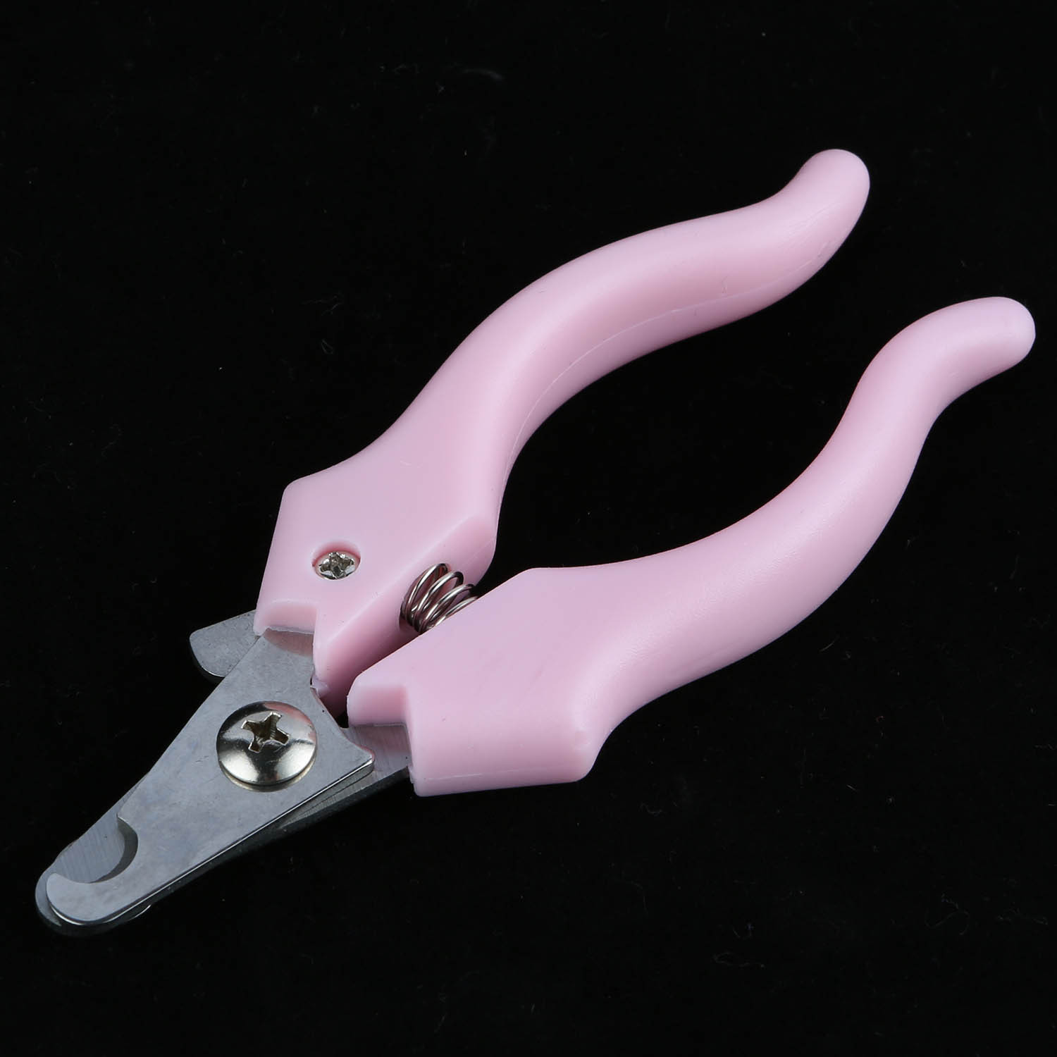 Amazon sells nail clippers, scissors and four pet grooming sets wholesale