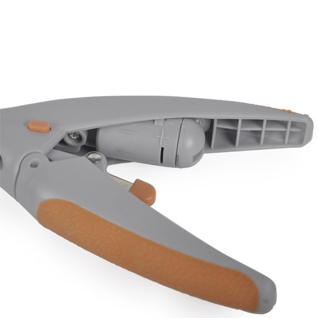 New light pet nail clippers cat and dog nail clippers small and large pet nail pet grooming products