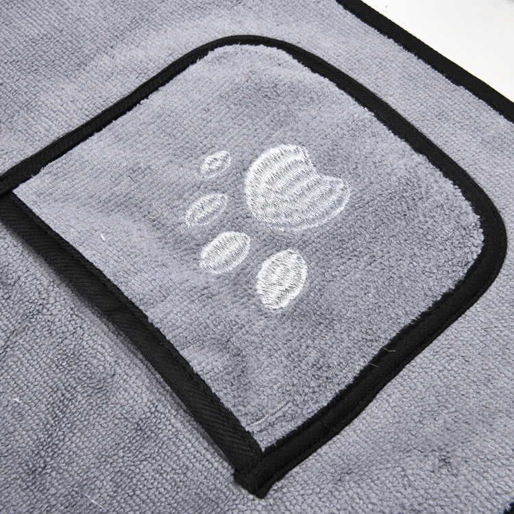 Amazon Hot Strong Absorbent Dog Towel Cat Shower Bath Towel Bathrobe Blanket Dual-Purpose Pet Supplies