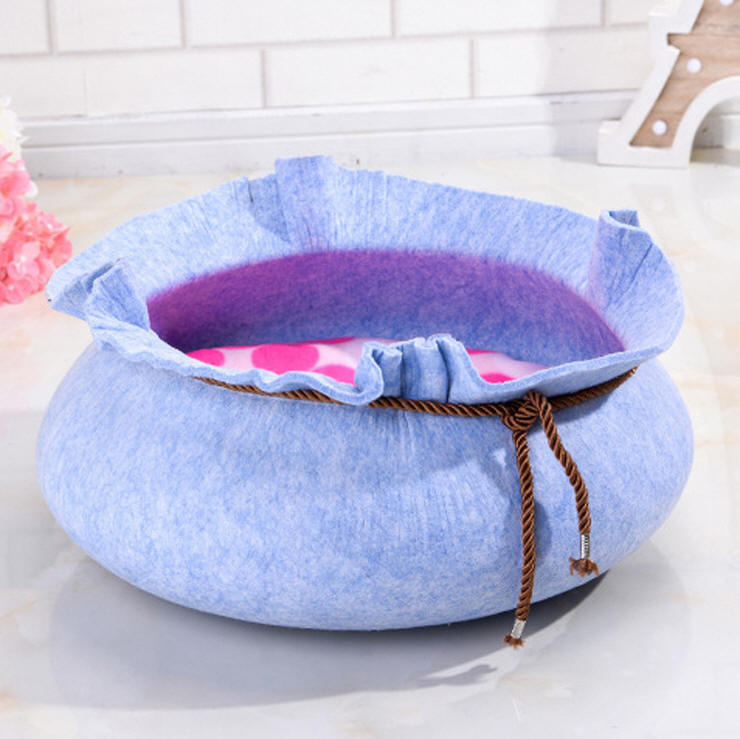 Blanket pet nest dog litter box dog cushion four seasons general purpose thermal insulation manufacturers direct sales.