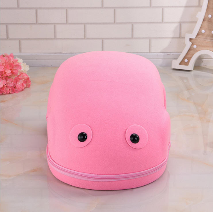 Creative car felt pet nest can be removed from the four seasons universal thermal insulation dog kennel.