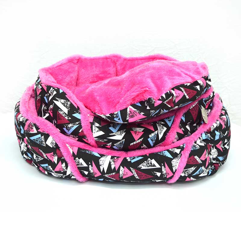 Pet nest triangle pattern.