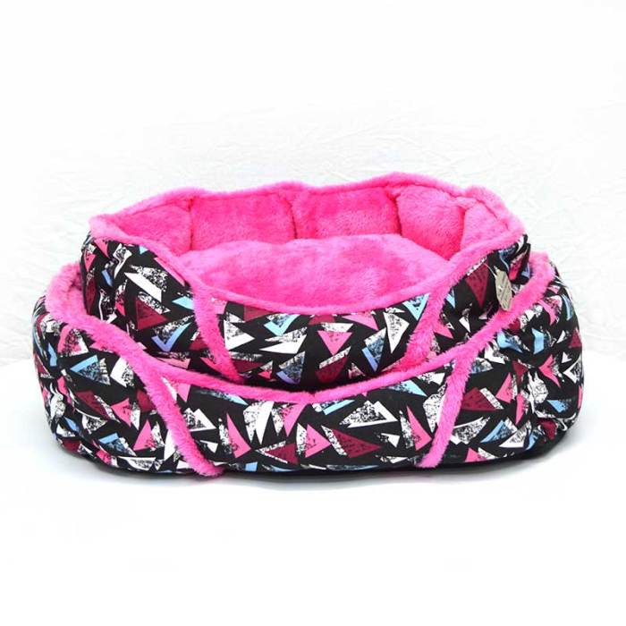 Pet nest triangle pattern.
