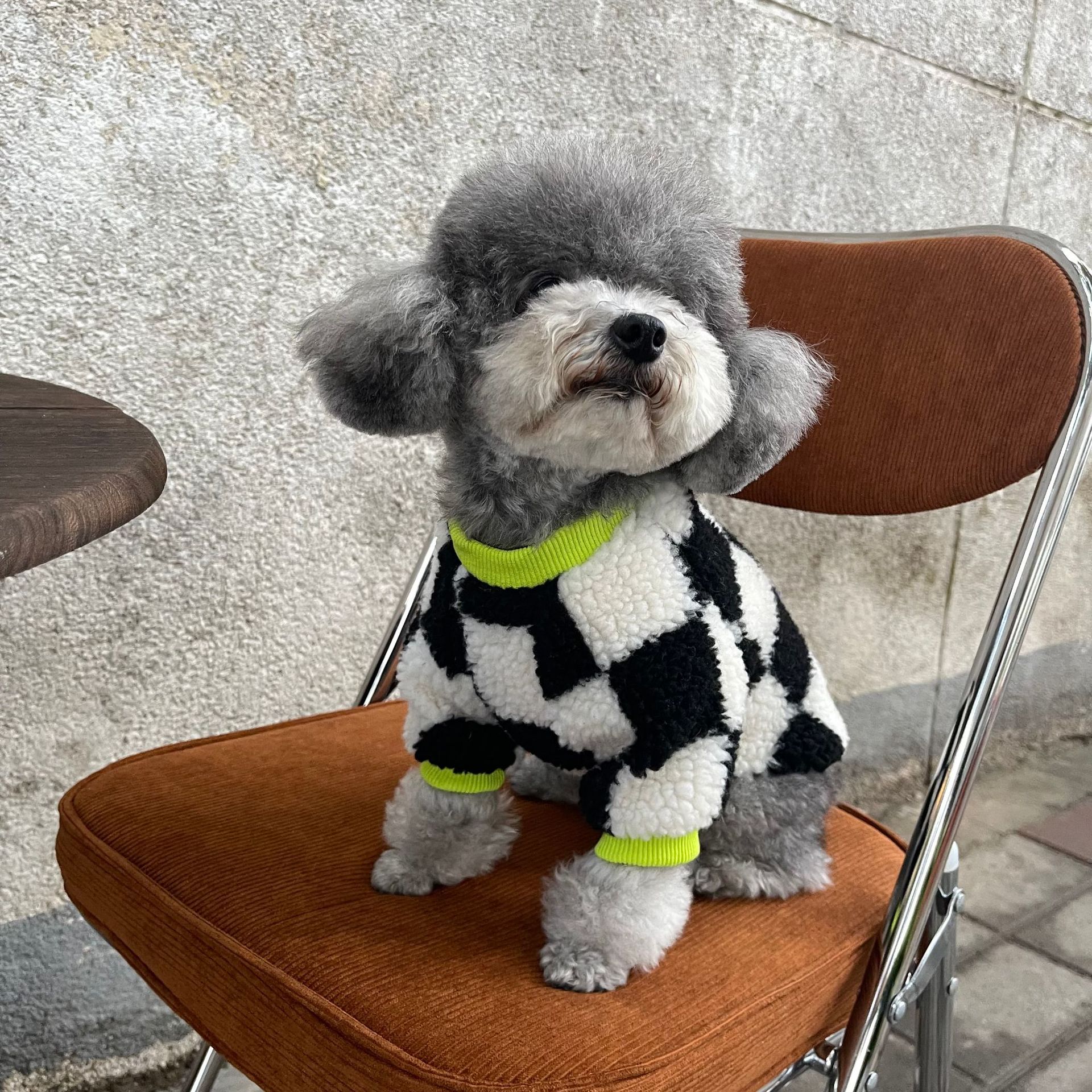 Autumn and Winter Dog Clothes Wholesale Chessboard Grid Bichon Teddy Schnauzer Cat Fur Coat Pet Dog Dog Sweater Autumn and Winter Dog Clothes Wholesale Chessboard Grid Bichon Teddy Schnauzer Cat Fur Coat Pet Dog Dog Sweater