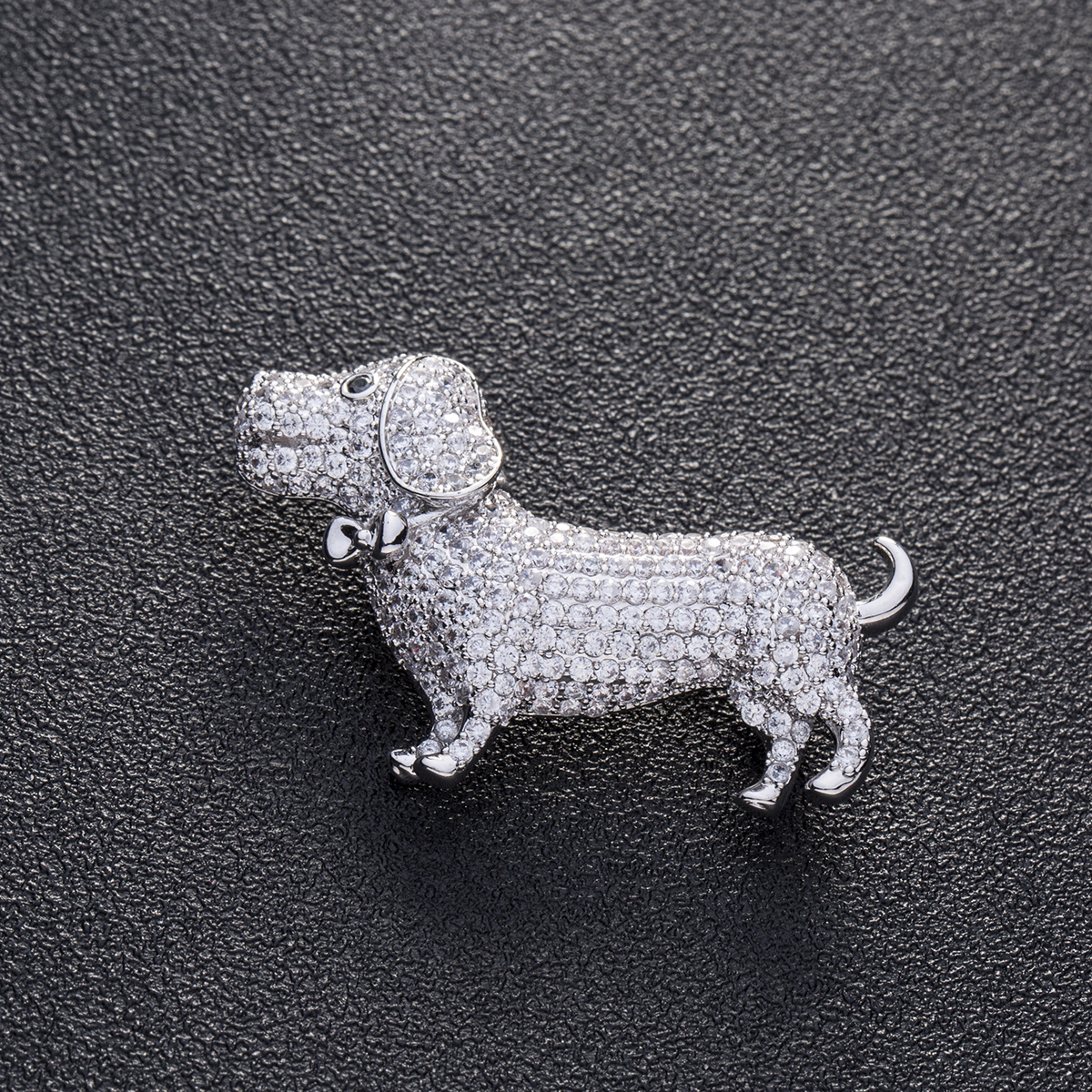 Puppy Brooch European and American Personalized Magnificent Coat Sweater Decorations Cardigan Buckle Dog Corsage Scarf Pin Accessories