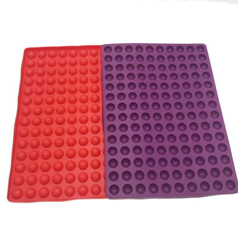 barbecue mat silica gel mat microwave oven baking mat can be used to make small ball biscuit dog food biscuit mold