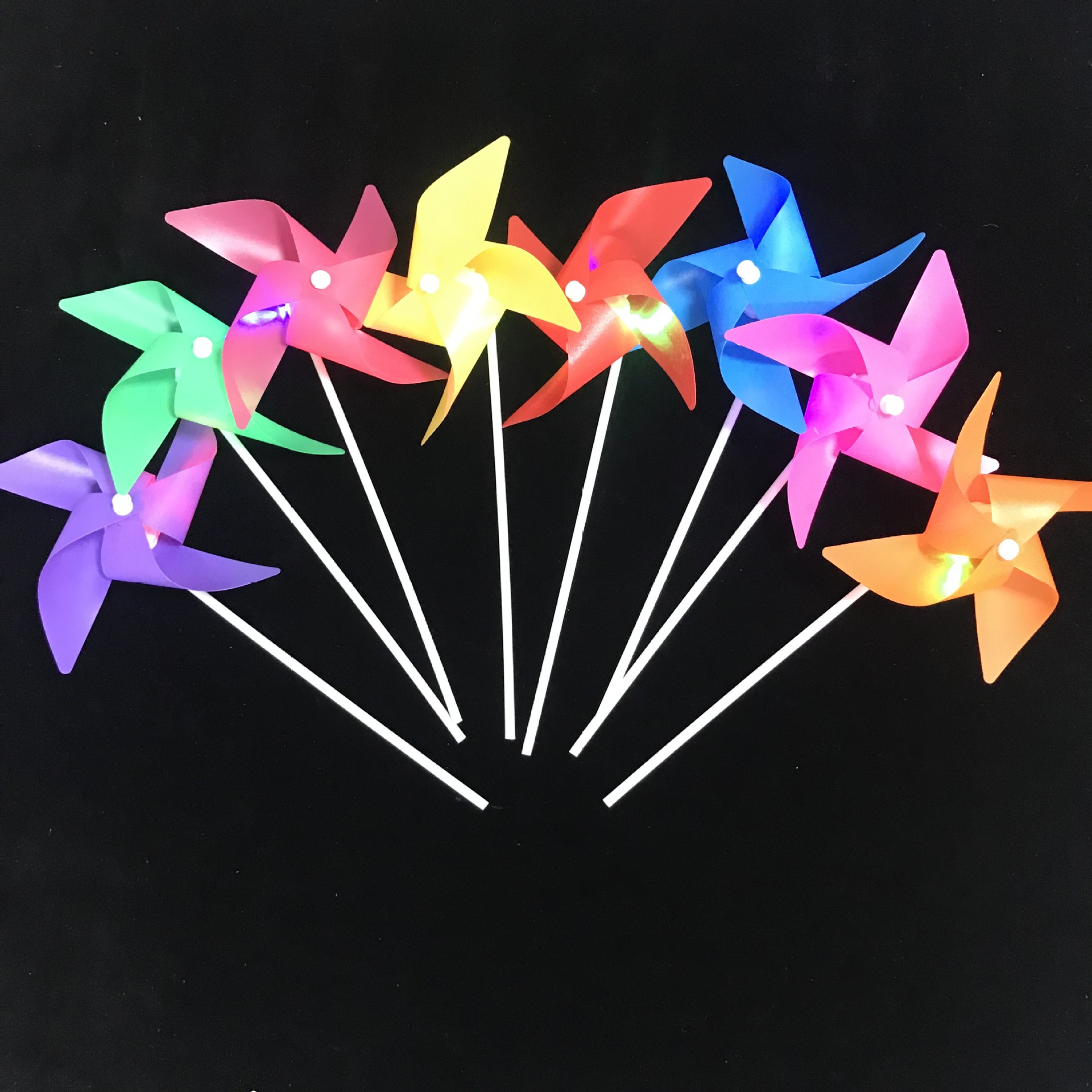 Children&#039;s Nostalgia Toys Luminous Toys Little Windmill Flash Windmill Educational Outdoor Cartoon Stall Toys Wholesale