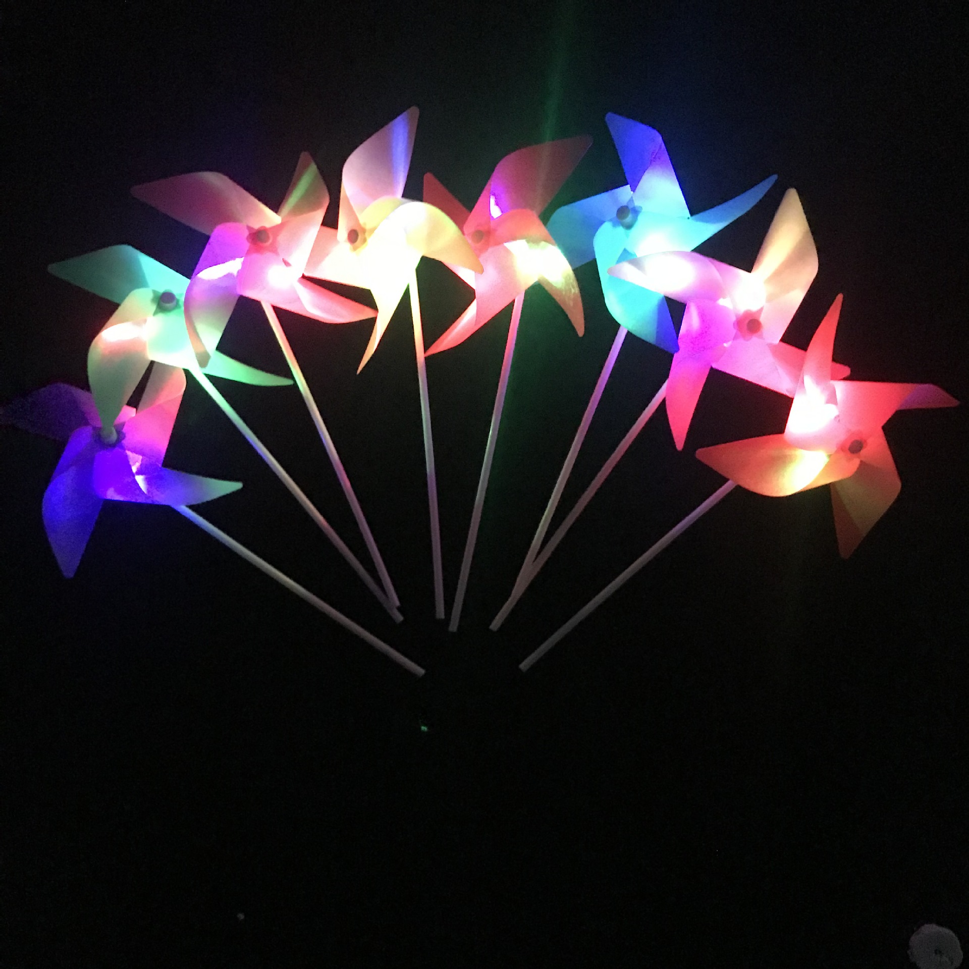Children's Nostalgia Toys Luminous Toys Little Windmill Flash Windmill Educational Outdoor Cartoon Stall Toys Wholesale
