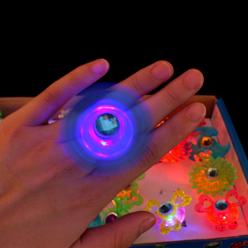 Children&#039;s Luminous Toys Gyro Ring Flash Spinning Gyro Finger Lights Stall Night Market Gift Toy Ring