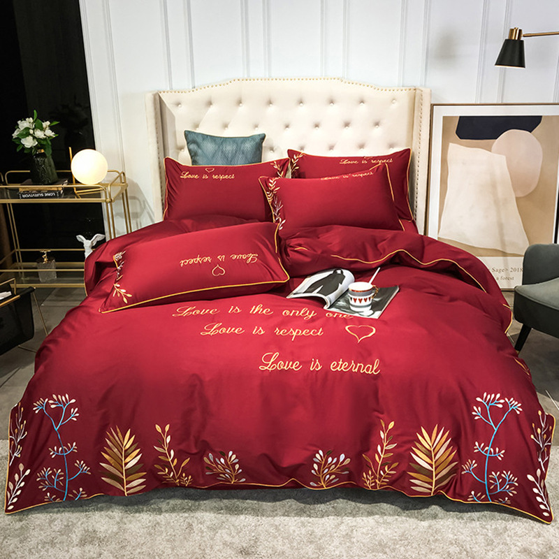 Wedding bedding Cotton Wedding Four-Piece Set Bright Red Wedding Cotton Wedding Bedding Bed Sheet Quilt Cover