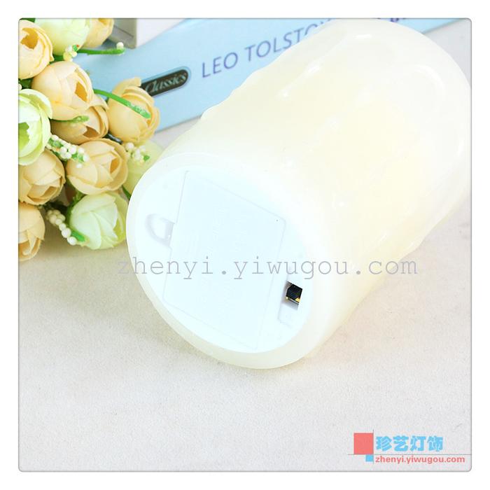 Simulation of swinging flame LED paraffin electric based lamp wedding candles