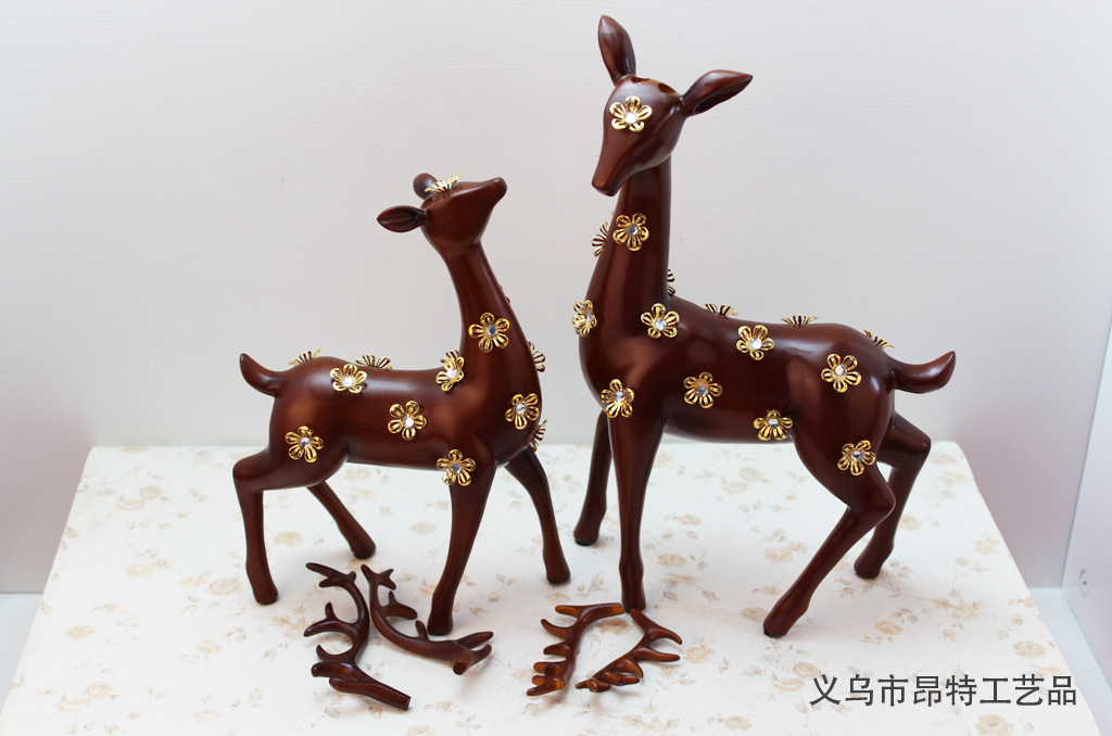 Resin Crafts Sika Deer Home Decorations Living Room Wine Cabinet Decoration Wedding Gifts Gifts Resin Crafts Sika Deer Home Decorations Living Room Wine Cabinet Decoration Wedding Gifts Gifts