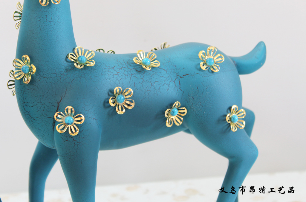 Resin Crafts Sika Deer Home Decorations Living Room Wine Cabinet Decoration Wedding Gifts Gifts Resin Crafts Sika Deer Home Decorations Living Room Wine Cabinet Decoration Wedding Gifts Gifts