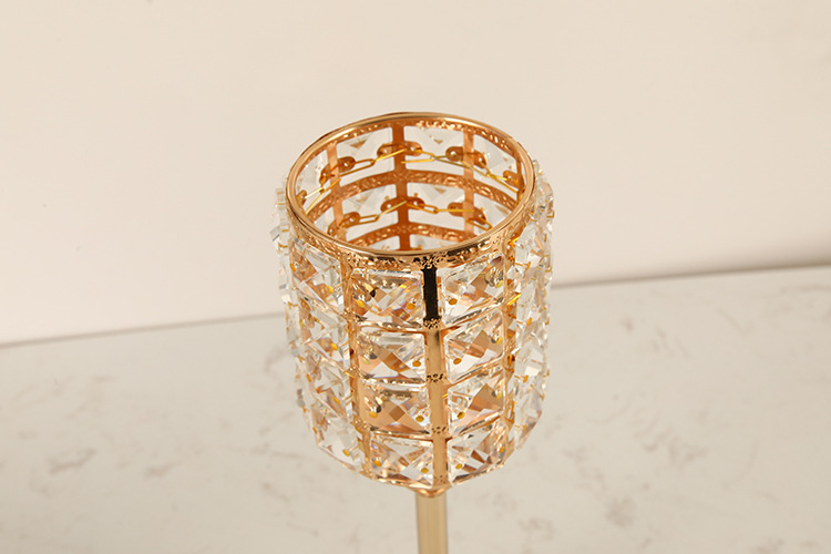 European Crystal Candlestick Iron Craft Decorations Metal Candle Holder Crafts Living Room Decoration Wedding European Crystal Candlestick Iron Craft Decorations Metal Candle Holder Crafts Living Room Decoration Wedding