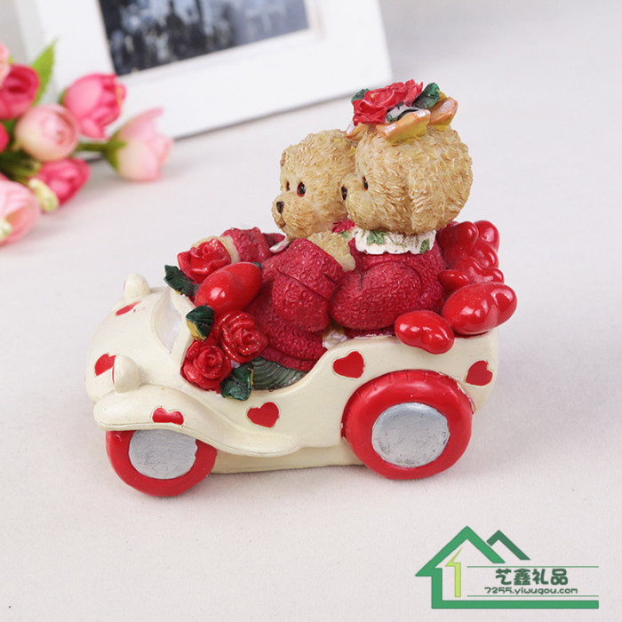 Resin small ornaments wedding gifts Crafts Ornament car lovers bear