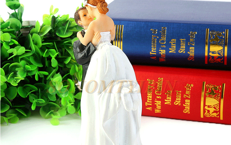 Hot European cake top decoration resin decoration cake resin crafts wedding supplies wholesale