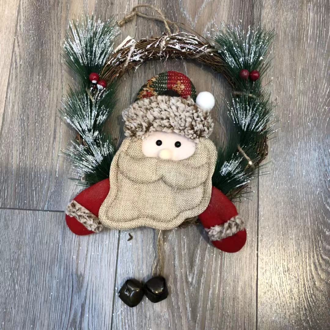 Christmas wreath cloth art pendant Christmas articles Santa Claus wreath decoration Christmas wreath cloth art pendant Christmas articles Santa Claus wreath decoration