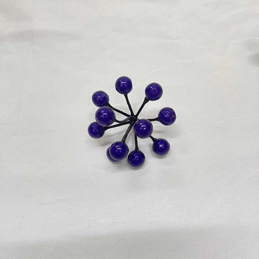 11-Head Ball Fruit Christmas Fruit Flower Accessories Christmas Tree Wreath Garland Rattan Fruit 1.3 1.41.5 11-Head Ball Fruit Christmas Fruit Flower Accessories Christmas Tree Wreath Garland Rattan Fruit 1.3 1.41.5