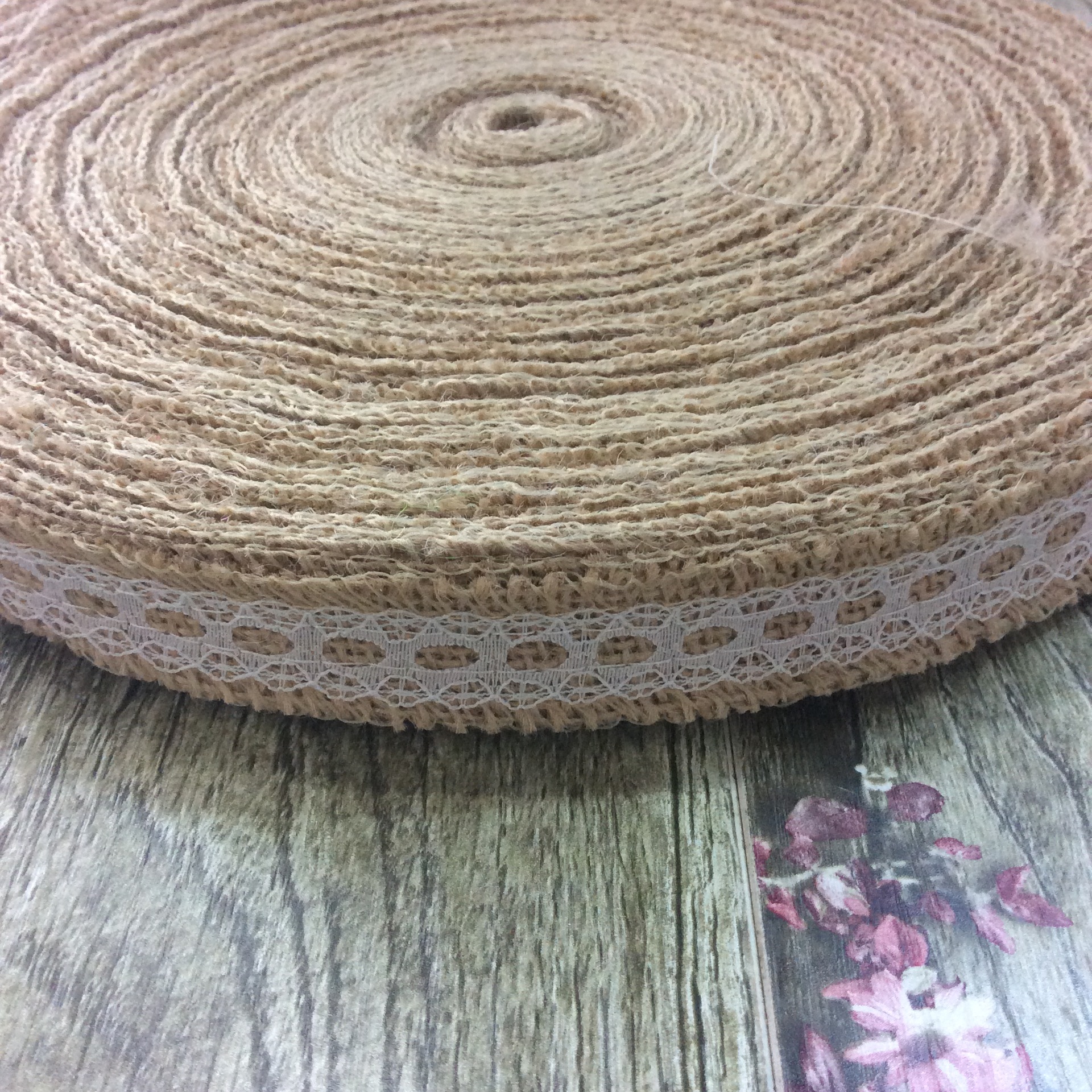 New lace linen roll jute ribbon Christmas party wedding dress gift box packaging New lace linen roll jute ribbon Christmas party wedding dress gift box packaging