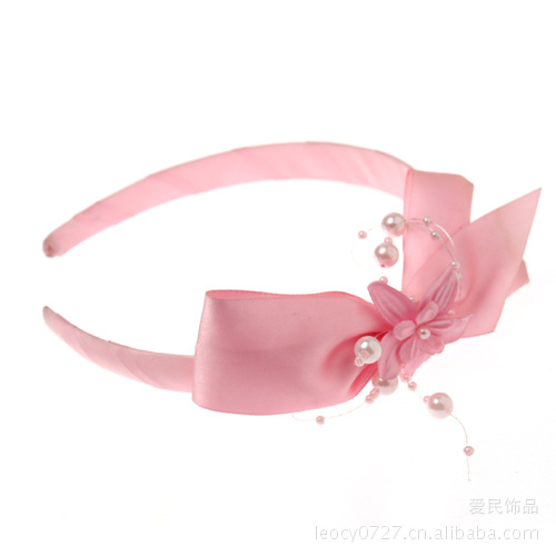 Carnival of Halloween supplies manufacturers selling cute little Princess head
