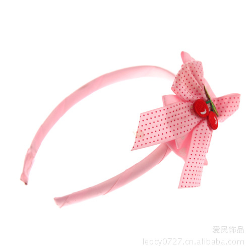 Carnival of Halloween supplies manufacturers selling cute little Princess head