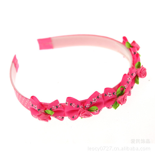 Carnival of Halloween supplies manufacturers selling cute little Princess head