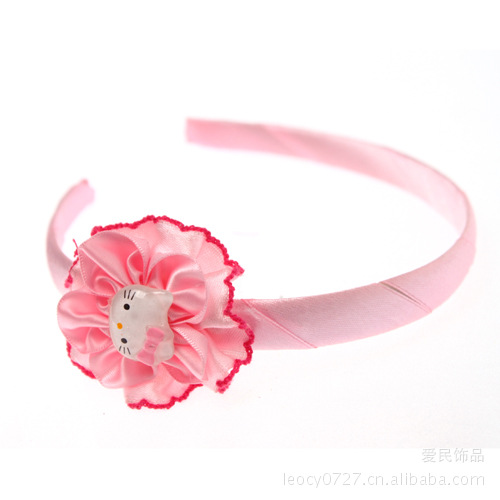 Carnival of Halloween supplies manufacturers selling cute little Princess head