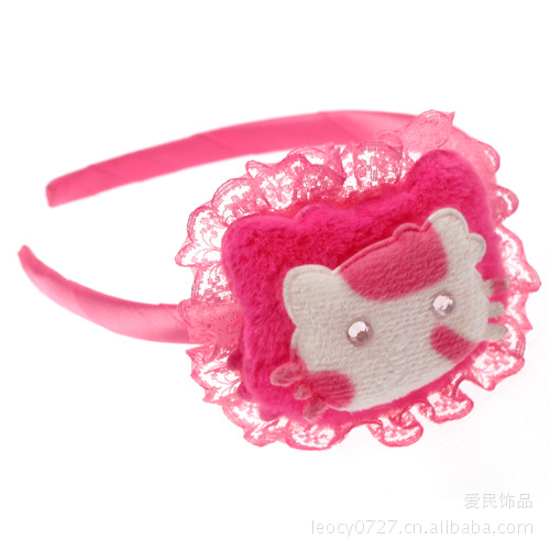 Carnival of Halloween supplies manufacturers selling cute little Princess head