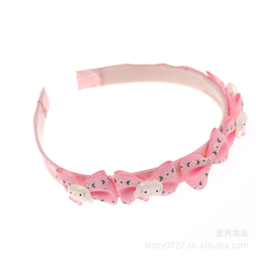 Carnival of Halloween supplies manufacturers selling cute little Princess head
