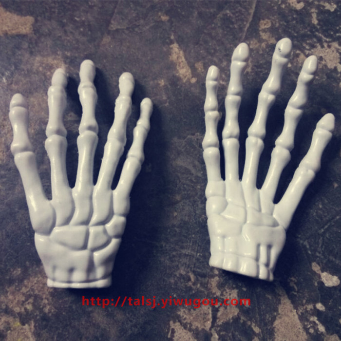 The human skeleton hand Halloween supplies film and television stage performances Party props The human skeleton hand Halloween supplies film and television stage performances Party props