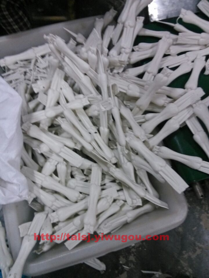 The human skeleton hand Halloween supplies film and television stage performances Party props The human skeleton hand Halloween supplies film and television stage performances Party props