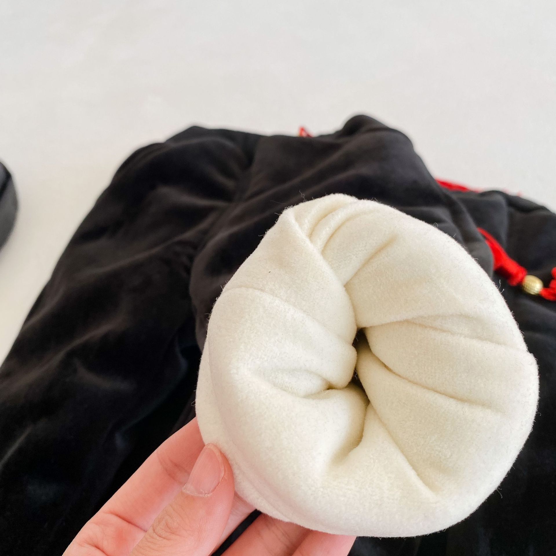 Children's New Spring Festival Men's and Women's Baby plus Velvet Thickened Two-Piece Suit Elegant Chinese Style Satin Embroidery New Year New Year Clothes Children's New Spring Festival Men's and Women's Baby plus Velvet Thickened Two-Piece Suit Elegant Chinese Style Satin Embroidery New Year New Year Clothes