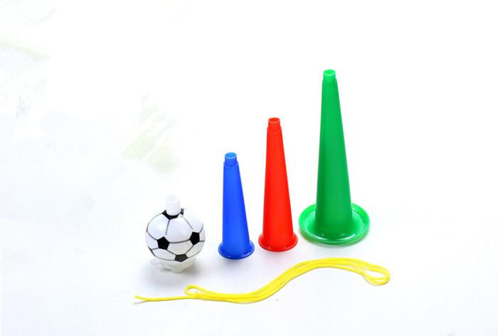 Toy wholesale football World Cup plastic football whistle trumpet to support prop small
