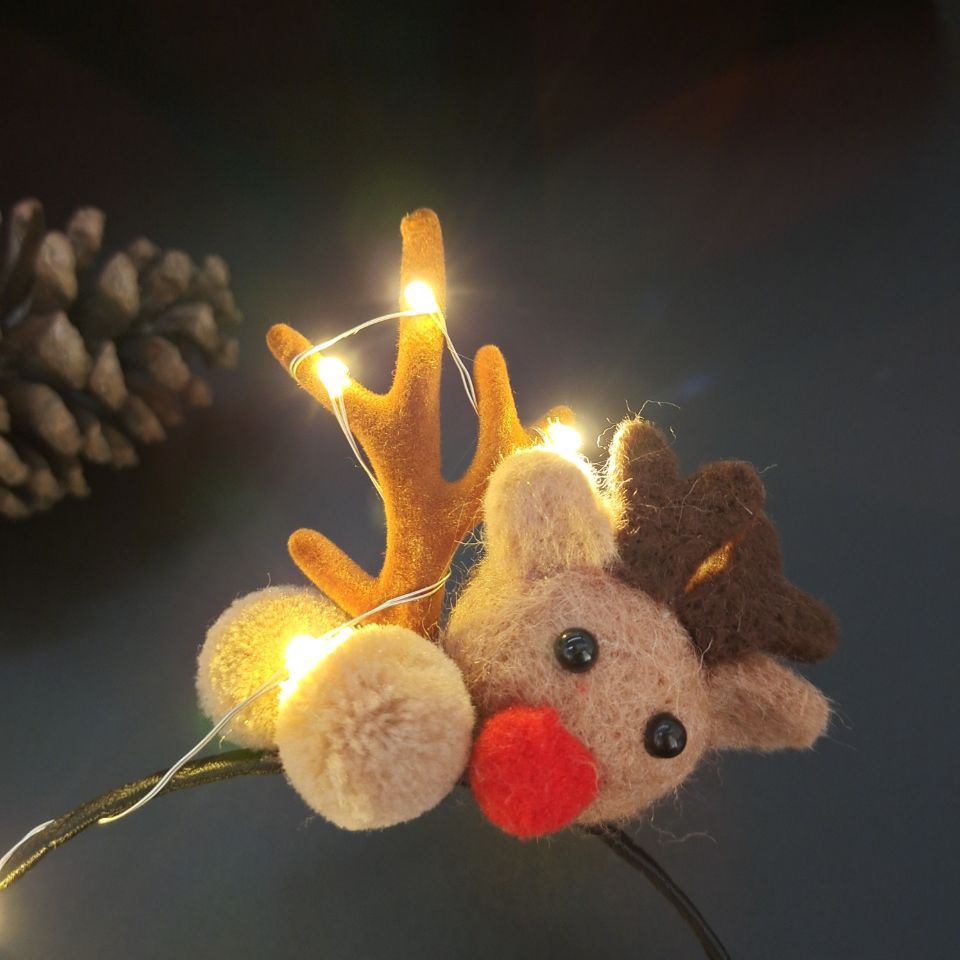 Luminous Antlers Headband Cross-Border New Arrival Christmas Headband Elk Berry Cat Ears Headdress Factory Wholesale Luminous Antlers Headband Cross-Border New Arrival Christmas Headband Elk Berry Cat Ears Headdress Factory Wholesale