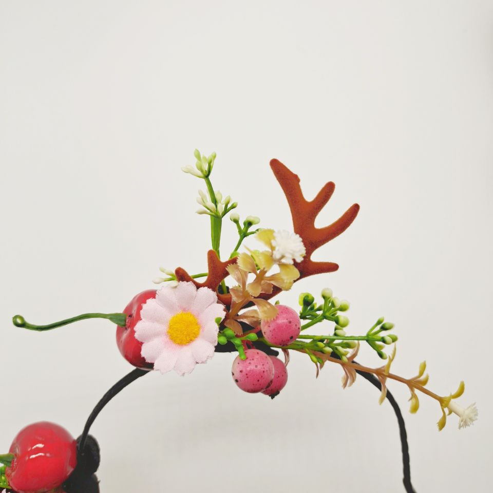 Luminous Antlers Headband Cross-Border New Arrival Christmas Headband Elk Berry Cat Ears Headdress Factory Wholesale Luminous Antlers Headband Cross-Border New Arrival Christmas Headband Elk Berry Cat Ears Headdress Factory Wholesale