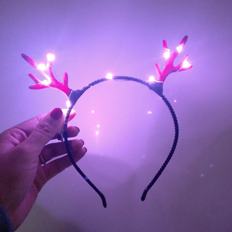 2019 New Bright Silk Luminous Antlers LED Light Flash Antlers Christmas Headwear Stall Night Market Hot Sale Products