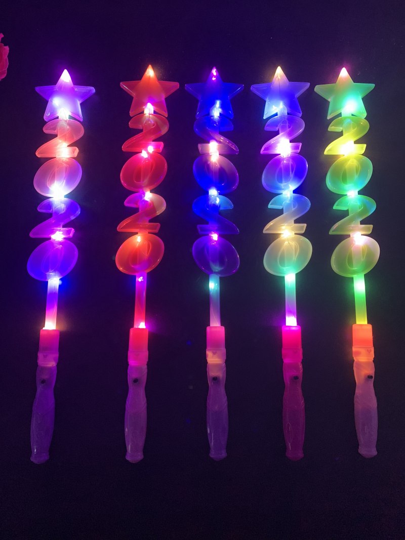 Booth hot style 2020 magic glow stick New Year's eve stick LED glow stick children's toy flash stick Booth hot style 2020 magic glow stick New Year's eve stick LED glow stick children's toy flash stick