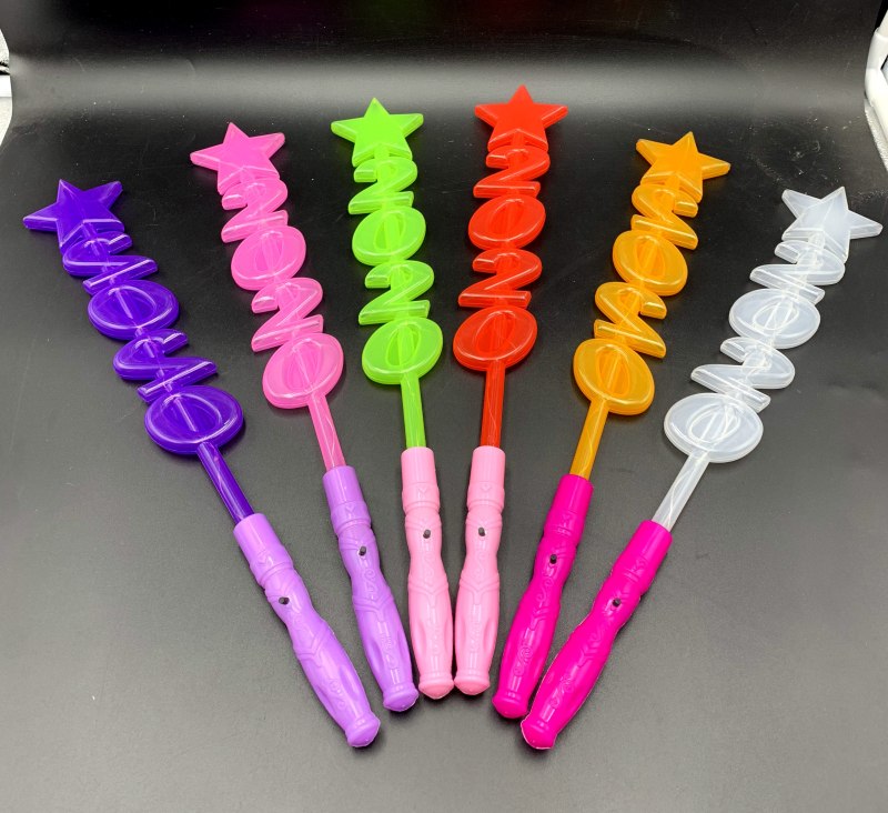 Booth hot style 2020 magic glow stick New Year's eve stick LED glow stick children's toy flash stick Booth hot style 2020 magic glow stick New Year's eve stick LED glow stick children's toy flash stick