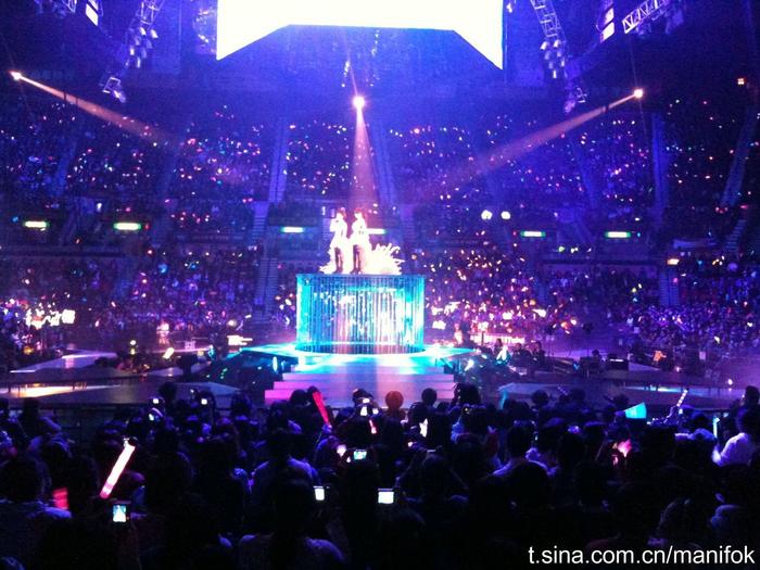 Factory wholesale concert lightsticks fluorescent stick LED glow stick Decal cartoon flash stick Factory wholesale concert lightsticks fluorescent stick LED glow stick Decal cartoon flash stick