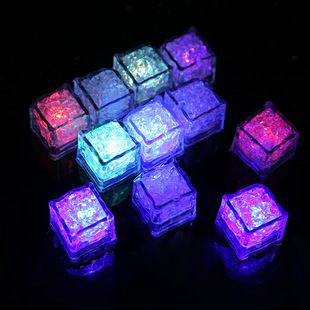 2018 New Fashion Concert Small Glow Stick party ball plastic small Stick toy manufacturers wholesale