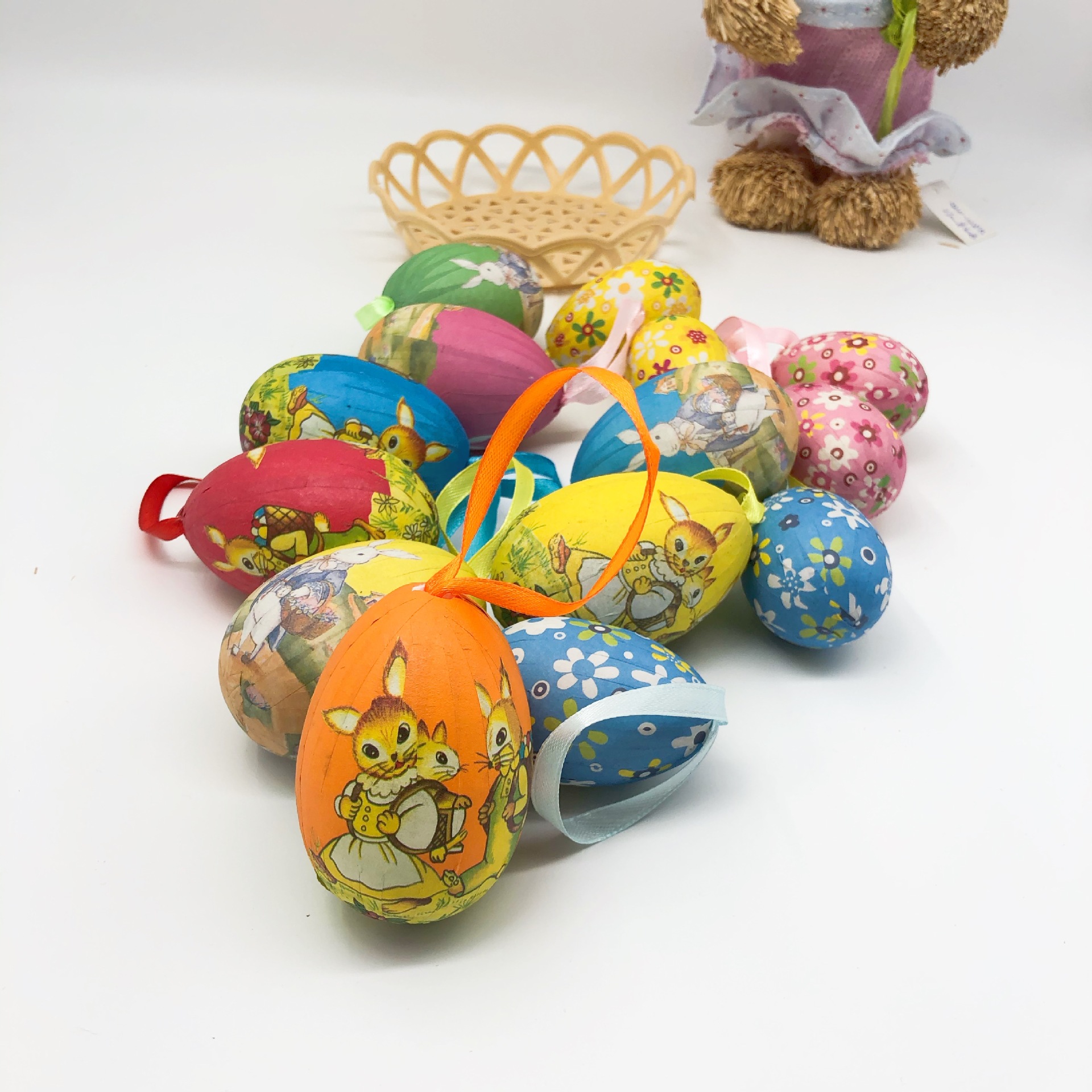Hot Sale 6cm7cm Easter Rabbit Patterned Paper Edging Foam Egg Festival Decoration Scene Arrange Hangings Easter Egg
